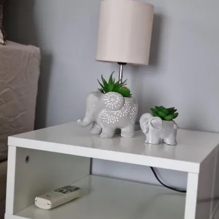 Precious Emma's House * Afantou