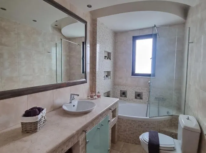 Precious Emma's House * Афанту