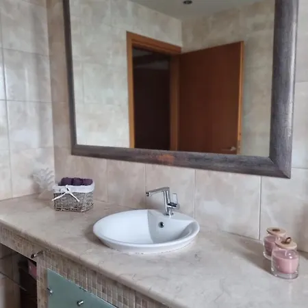 Precious Emma's House דירה אפאנטו