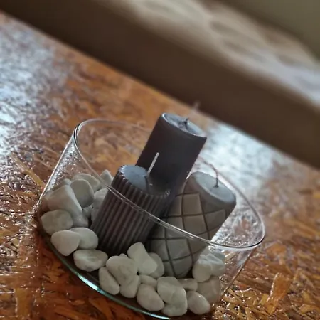 Precious Emma's House 阿凡投