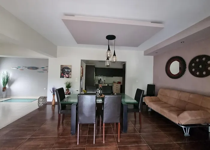 דירה Precious Emma's House